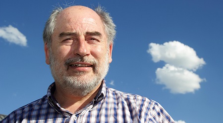 Salvador Gil es profesor e investigador de la Escuela de Ciencia y Tecnología de la UNSAM.  