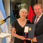 La Dra. Regula Rohland De Langbehn ha recibido la distinción alemana de la Cruz de la Orden del Mérito